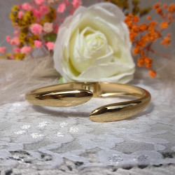 EVAMON HANNA BANGLE