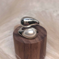 EVAMON  HAPPY  PEARL RING